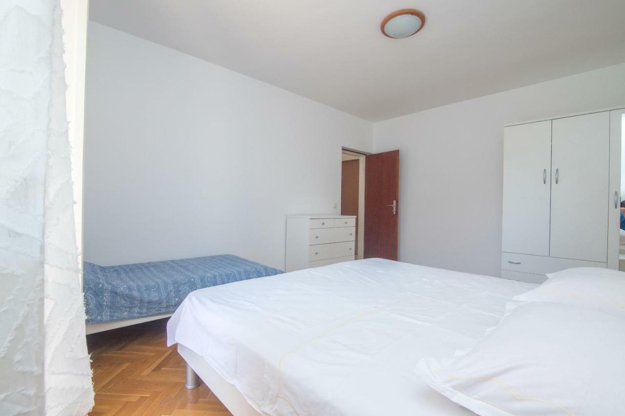 Apartment Jerka Supetar Extérieur photo