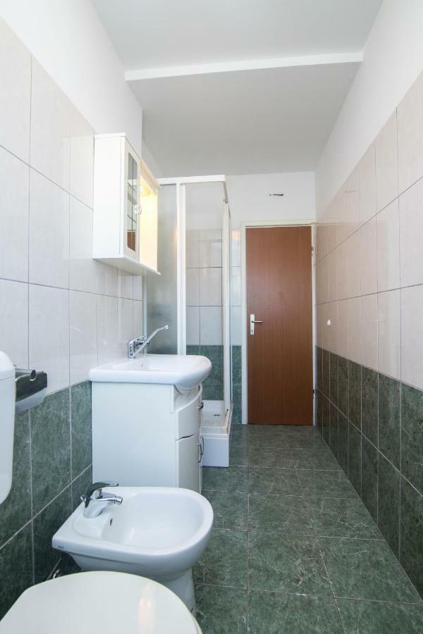 Apartment Jerka Supetar Extérieur photo